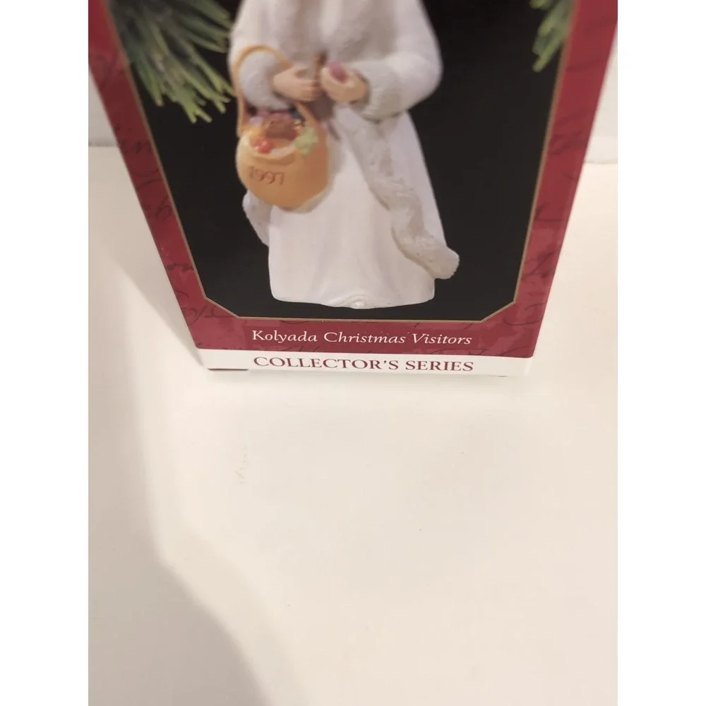 Hallmark Keepsake Ornament Collector's Series 1997 Kolyada Christmas‎ Visitors